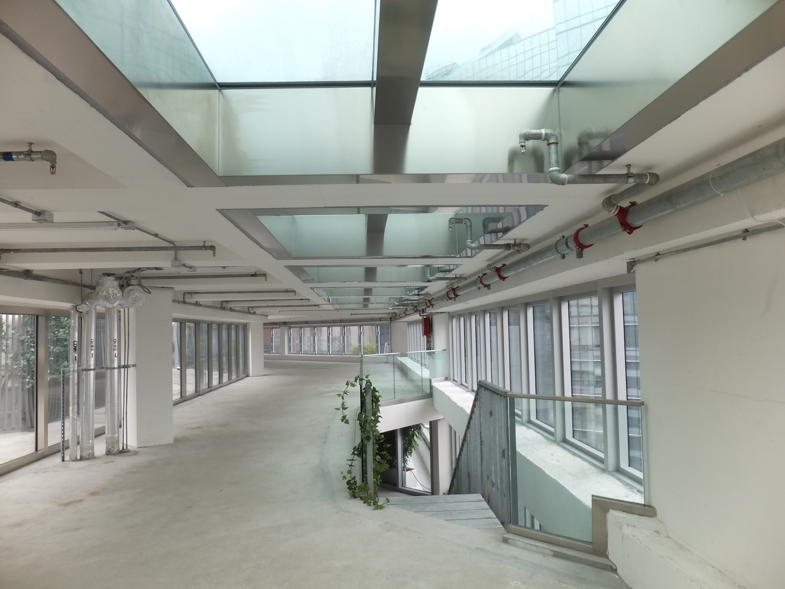 Огненные стеклянные двери